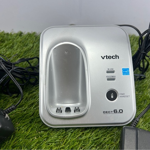 VTech Dect 6.0  CS6319-2 Single Line Cordless Phone 2 Handsets with Power Cords - Picture 6 of 8